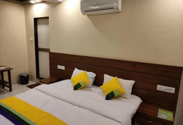 Hotel President House มาเทรัน ภายนอก รูปภาพ
