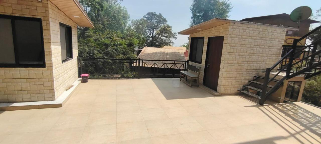 Hotel President House มาเทรัน ภายนอก รูปภาพ