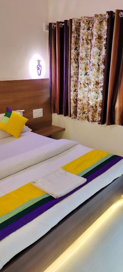 Hotel President House มาเทรัน ภายนอก รูปภาพ
